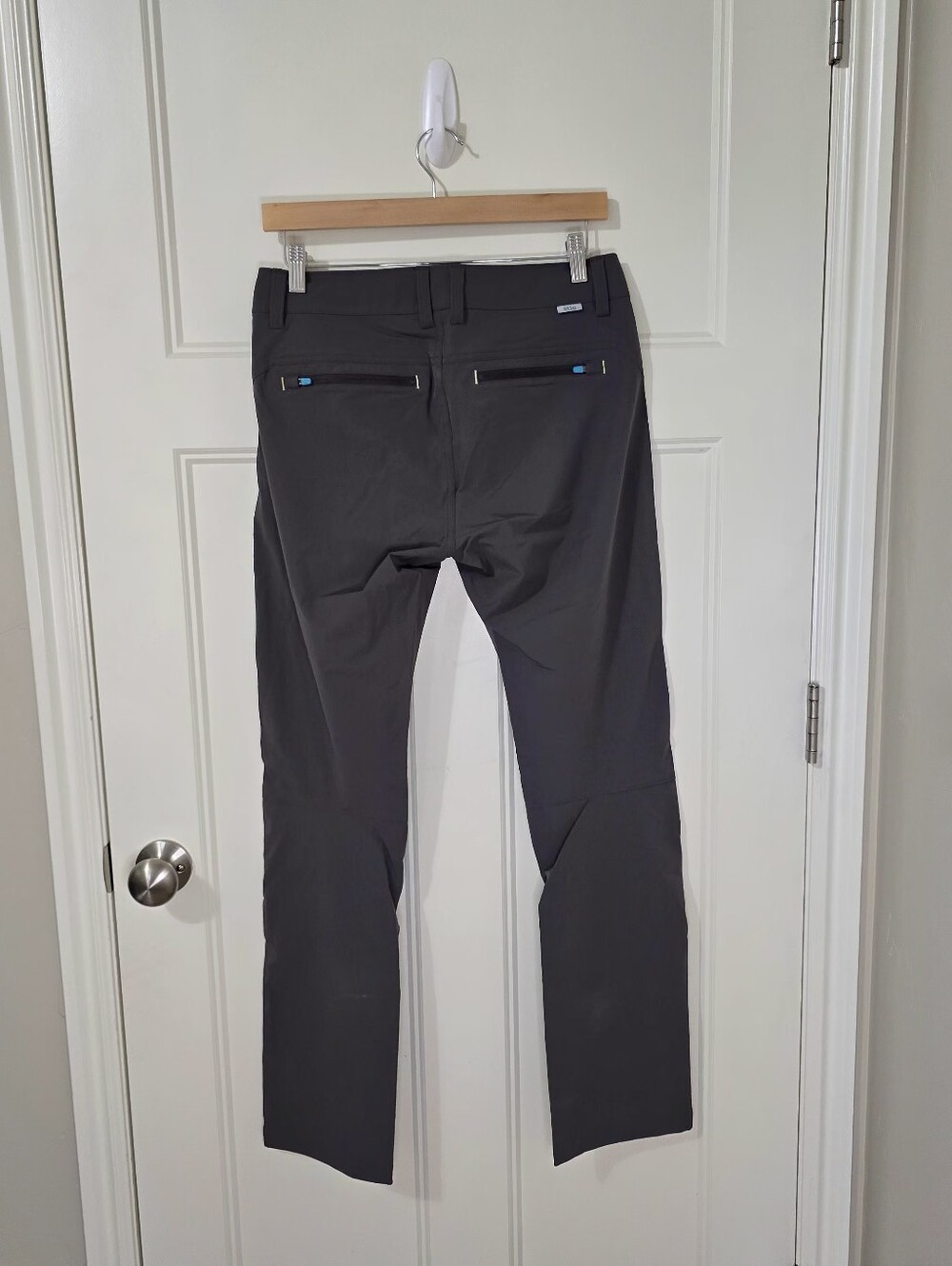 Stio Charcoal Gray Straight Leg Low Rise Hiking Pants Women's 6 Outdoor - Picture 2 of 13